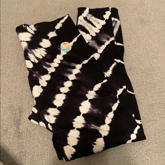 PINK Leggings - Picture 2 of 4